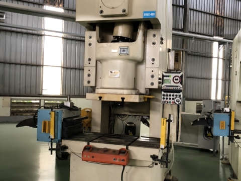 Hình Ảnh Máy Móc Sản Xuất " Nhà Máy Quy Chế Từ Sơn "