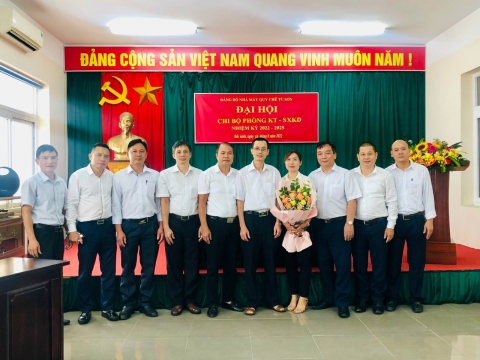 Hoạt động của lãnh đạo nhà máy
