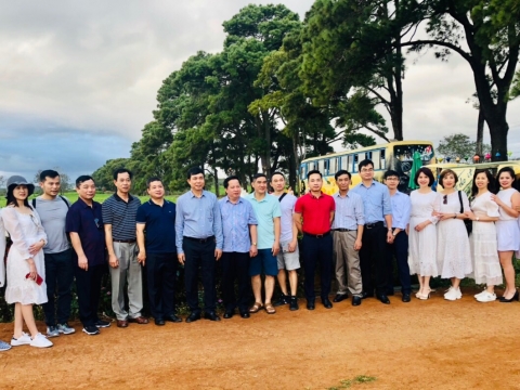 Hoạt động của lãnh đạo nhà máy