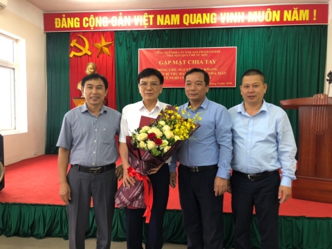 Hoạt động của lãnh đạo nhà máy